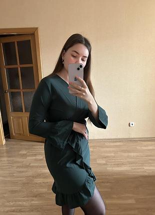 Сукня з рюшами