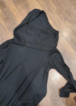 Черное платье с капюшоном длины макси4 фото