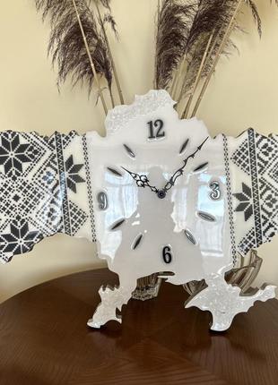 Часы настенные из эпоксидной смолы "карта украины" 60x38 см