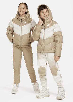 Оригінальні дитяча куртка 🧥 від бренду nike