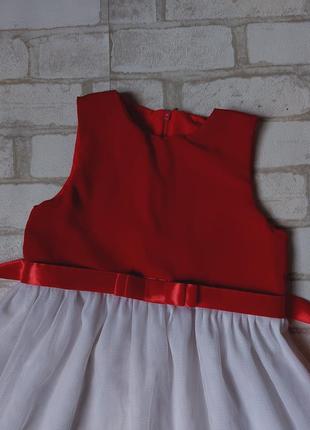 Ошатне плаття на дівчинку червоне низ білий із фатину4 фото
