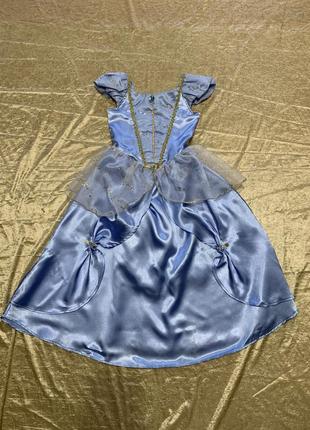 Атласне шикарне карнавальне плаття карнавальний костюм попілу на 6-7 років