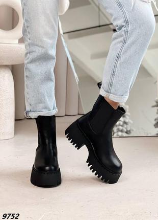 Зимові масивні чобітки висока платформа черевики зима з хутром зимние ботинки сапоги высокий каблук8 фото