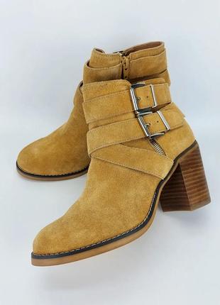 Стильные сапожки river island