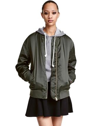 Бомбер фирмы h&m.