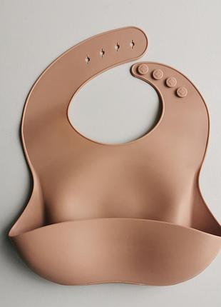 Детский силиконовый слюнявчик