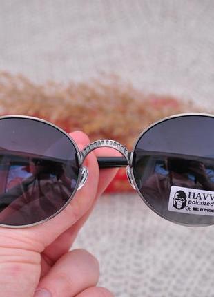 Фирменные круглые солнцезащитные очки havvs polarized с боковой шорой2 фото