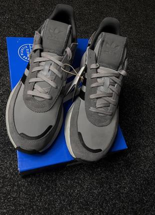 Оригинальные кроссовки adidas