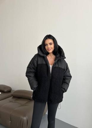 Женская теплая зимняя куртка оверсайз трендовая стильная плюшевая на силиконе с мехом барашек8 фото
