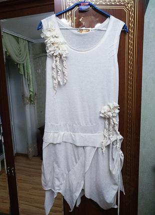 Стильное нежное платье клиньями