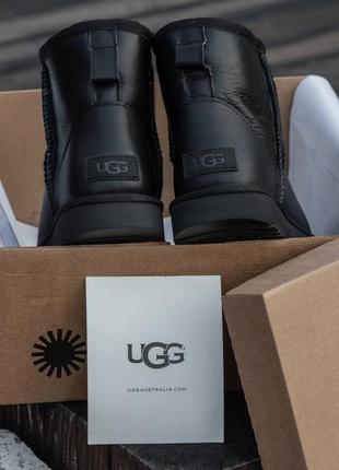 Мужские угги ugg classic mini black leather мини черного цвета5 фото