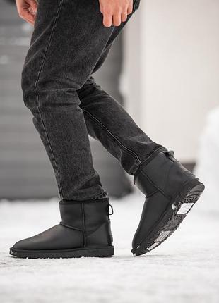 Чоловічі уггі ugg classic mini black leather міні чорного кольору