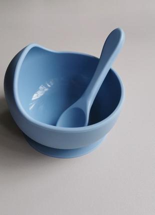Тарелка детская  с ложкой силиконовая на присоске синяя