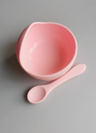 Силиконовая розовая тарелка для первого прикорму