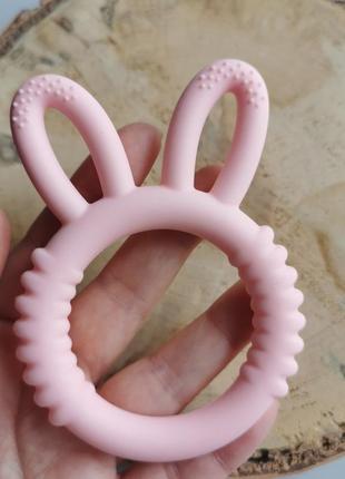 Детский грызунок прорезыватель зайка силиконовый розовый1 фото