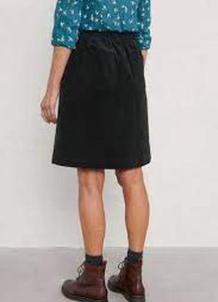 Черная вельветовая стильная юбка а-силуэта3 фото
