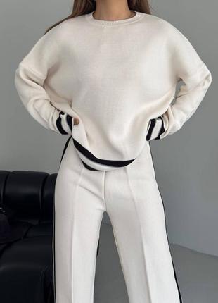 Теплый костюм свитер брюки с полосками вязаный плотный костюм белый очень красивый3 фото