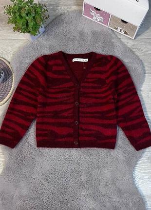 Гарненький в'язаний кардиган стан ідеальний