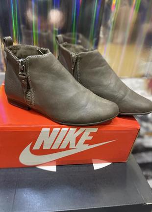 Женские сапошки