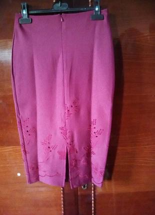 Гарненькі спіднички кольору марсала