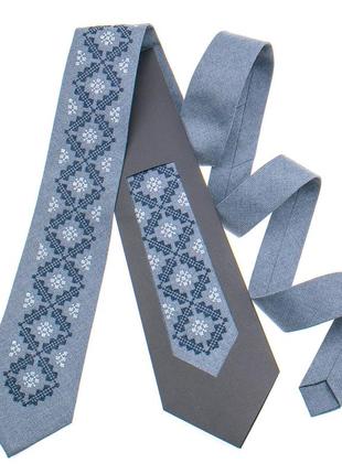 Класична краватка з вишивкою
