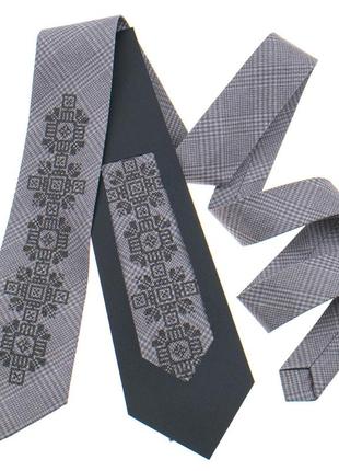Класична краватка з вишивкою1 фото