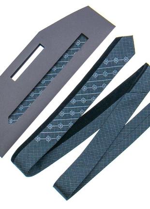 Оригінальна краватка з вишивкою1 фото