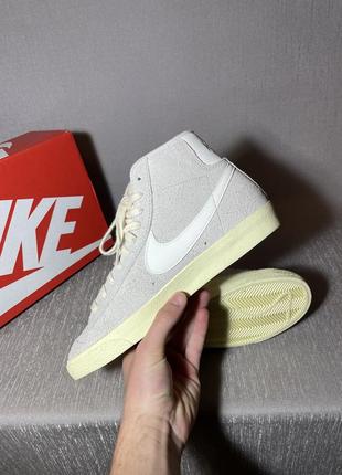 Оригінальні високі шкіряні кросівки nike blazer5 фото