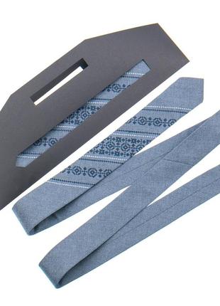 Вузька краватка з вишивкою