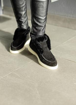Женские ботинки из натурального меха черные5 фото