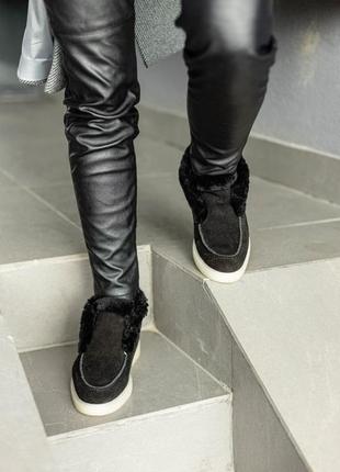 Женские ботинки из натурального меха черные7 фото