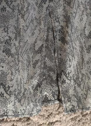 Винтажное платье питон принт от river island в бельевом стиле4 фото