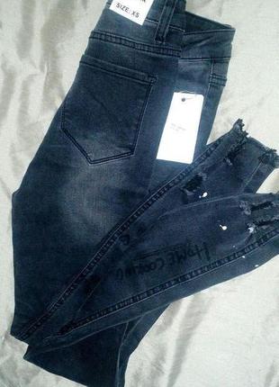 Круті темно-сірі джинси з принтом розмір ххѕ-хѕ5 фото