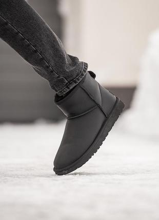 Кожаные угги мини, ugg ultra mini. черные, овчина. премиум. унисекс. размеры 36-448 фото