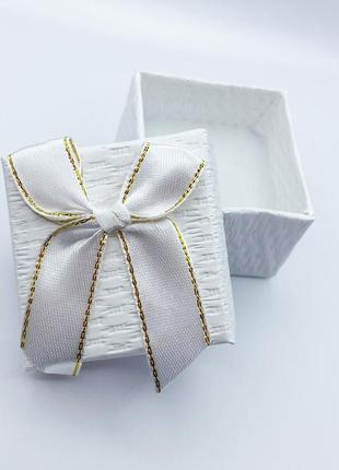 Коробочка для украшений под кольцо,кулон или серьги квадратная белая