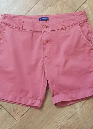 Шорти.