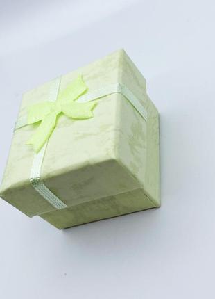 Коробочка для украшений под кольцо,кулон или серьги квадратная салатовая3 фото