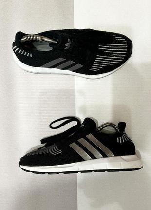 Кросівки adidas swift run оригінал 37 розмір