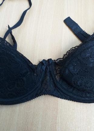 Бюстгалтер