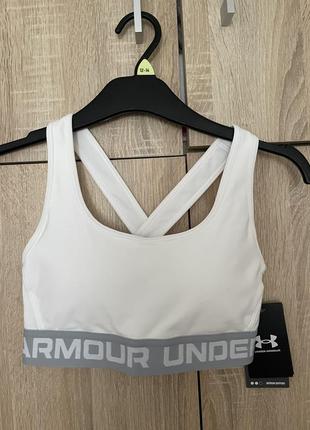 Спортивный топ under armour