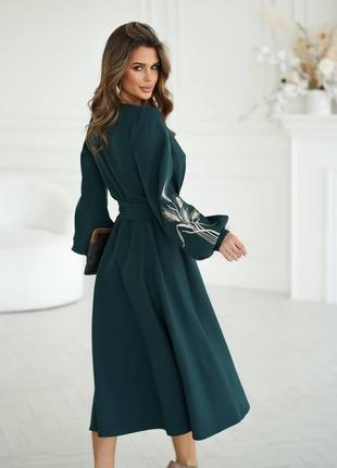 Женское нарядное платье с вышивкой3 фото