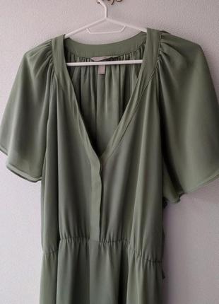 Нарядне плаття, оливкового кольору від h&m⭐