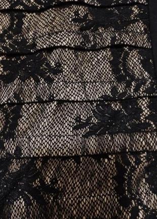 Трикотажное силуэтное платье футляр с элементами кружева6 фото
