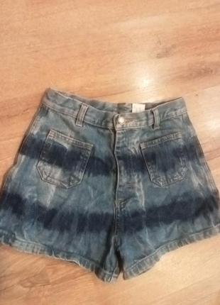 Джинсовые шорты