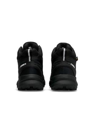 Зимові чоловічі кросівки adidas terrex gore-tex cordura all black grey fur3 фото