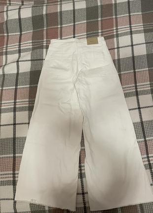 Білі джинси «bershka»3 фото