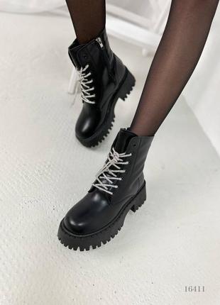 Женские зимние ботинки со стразами, черные, экокожа3 фото