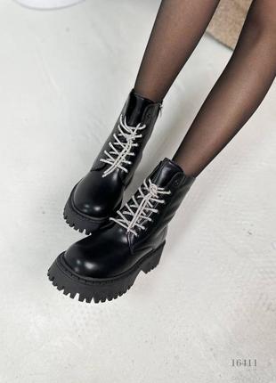 Женские зимние ботинки со стразами, черные, экокожа7 фото