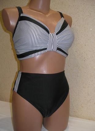 Гарний купальник eur95с.