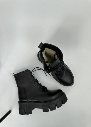 Жіночі черевики на шнурівці чорні натуральна шкіра взуття на зиму4 фото